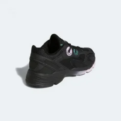 Adidas Astir