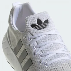 AdidasSwift Run 22
