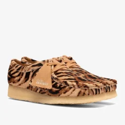 Clarks Wallabee