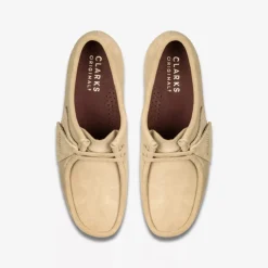 Clarks Wallabee