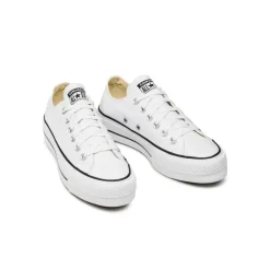 Converse Chuck Taylor All Star lift