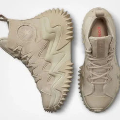 Converse Uni Run Star Motion