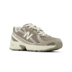 New Balance 740