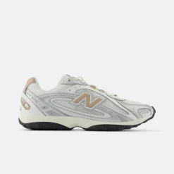 New Balance 204L