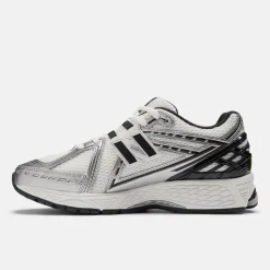 New Balance 1906R