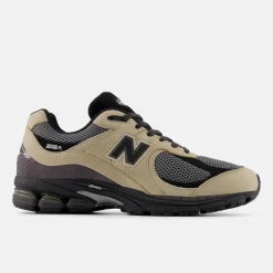 New Balance 2002R