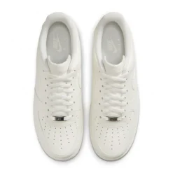 Nike Air Force 1 '07 Lv8
