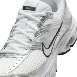 Nike Air Max Moto 2K