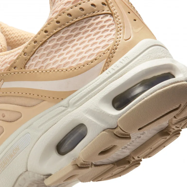 Nike Air Max Moto 2K