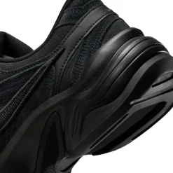 Nike AL8