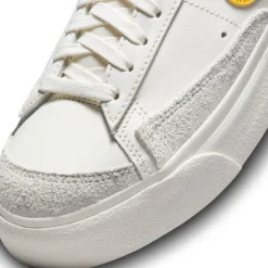 Nike Blazer Low Platform
