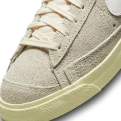 Nike Blazer Mid '77