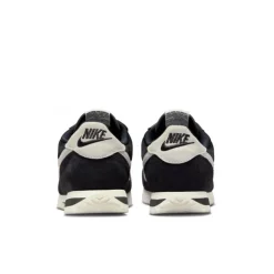Nike Cortez