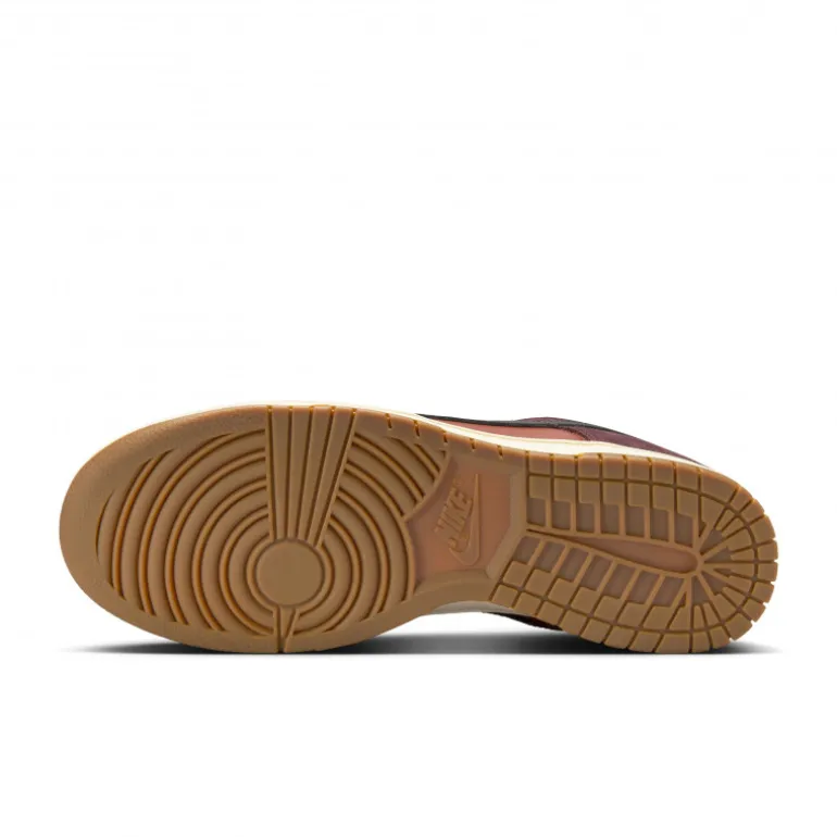 Nike Dunk Low SE
