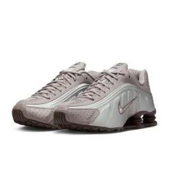 NIke Shox R4