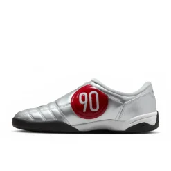 Nike Total 90