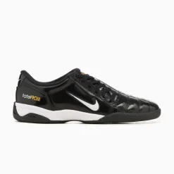 Nike Total 90