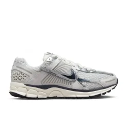 Nike Vomero 5