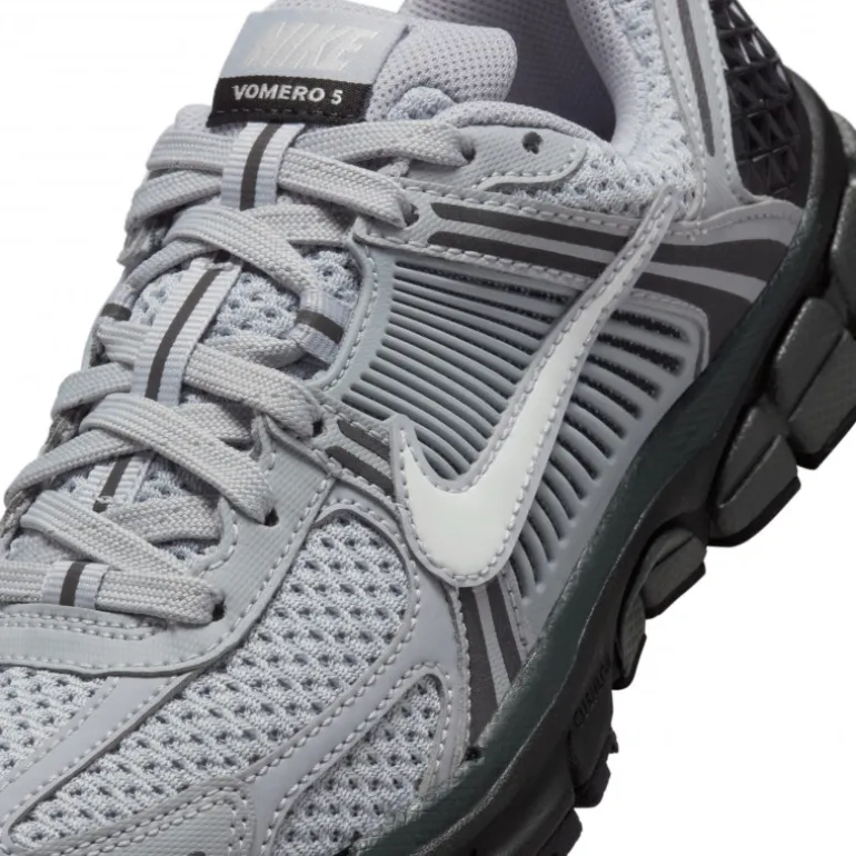 Nike Vomero 5