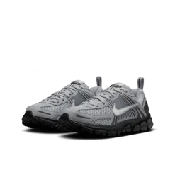 Nike Vomero 5