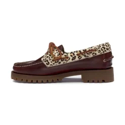 Sebago Ranger collar wild woman