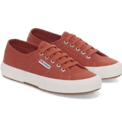 Superga 2750