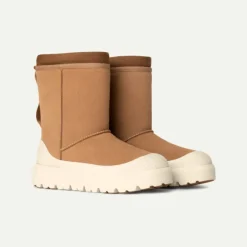 Ugg Classic Short Weather Hybrid